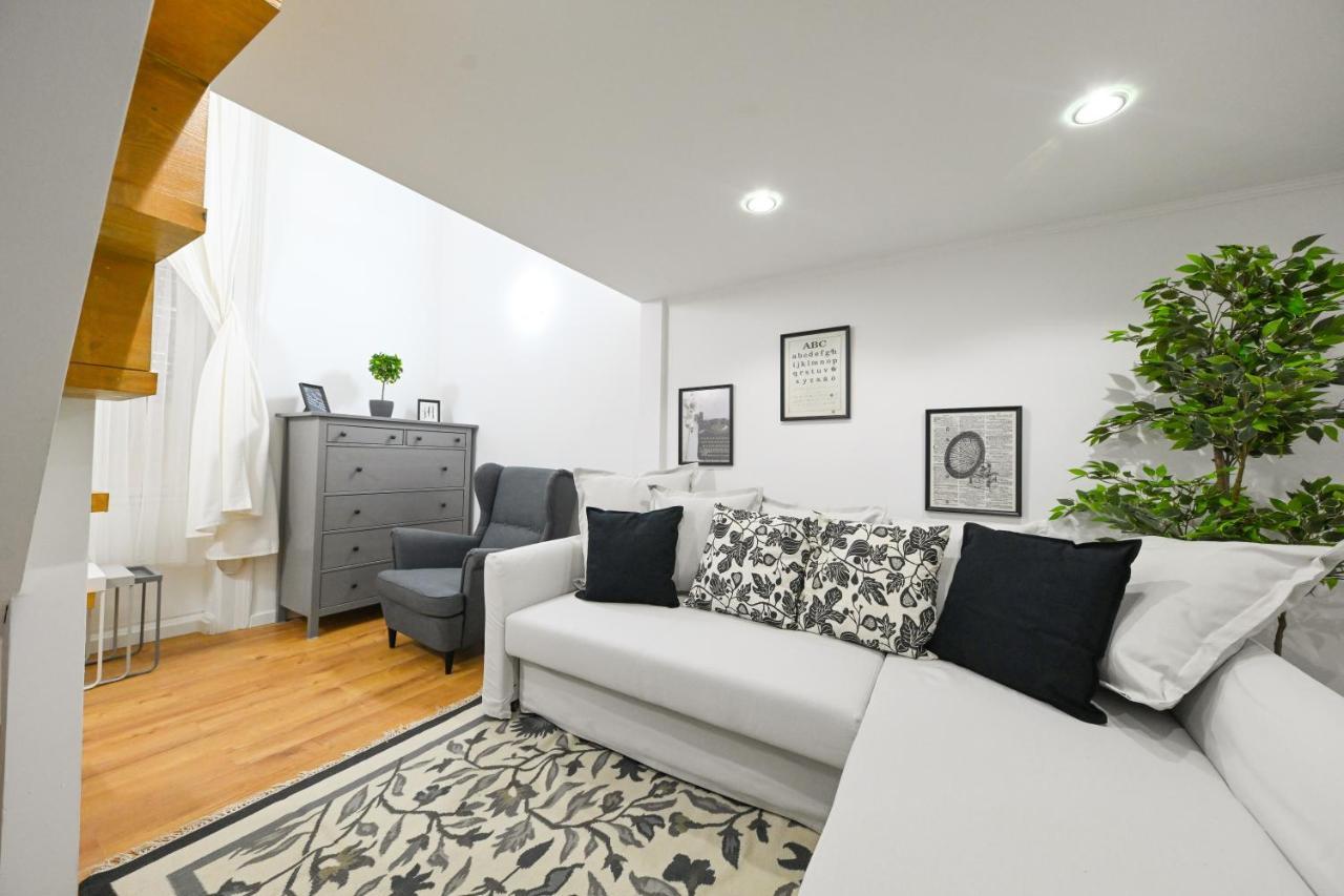 Charming Apartment In Damjanich Str., Lucas Budapest Exteriör bild